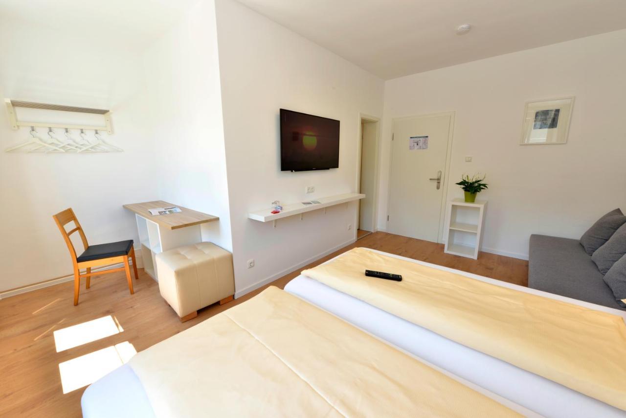 Pension Gambrinus Passau Exterior foto